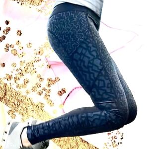 Lululemon Athletica Seawheeze Speed Tight Navy Running Leggings Size 8